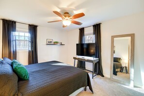 House (3 Bedrooms) | Interior - Virginia Escape w/ Patio & Fire Pit, Near Hiking! (Speedwell)