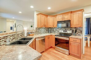 House (3 Bedrooms) | Interior - Virginia Escape w/ Patio & Fire Pit, Near Hiking! (Speedwell)