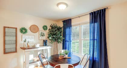 Virginia Escape w/ Patio & Fire Pit, Near Hiking!
