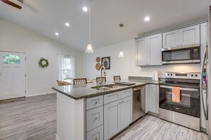 微波爐、烤箱、爐台、洗碗機