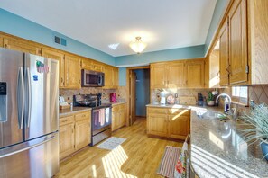 House (4 Bedrooms) | Interior