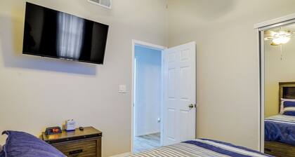 20 Mi to Dtwn El Paso: Pet-friendly Retreat!