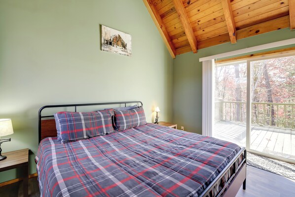 House (1 Bedroom) | Interior - 'faith Cabin' in Cosby: Fire Pit + Covered Deck (Cosby)