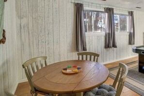 House (3 Bedrooms) | Interior - 7 Mi to Munsinger Gardens: Sartell Home w/ Deck (Sartell)