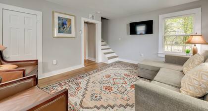 Stunning Charlotte Retreat ~ 2 Mi to City Center!