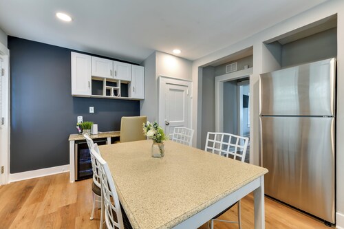 Stunning Charlotte Retreat ~ 2 Mi to City Center!