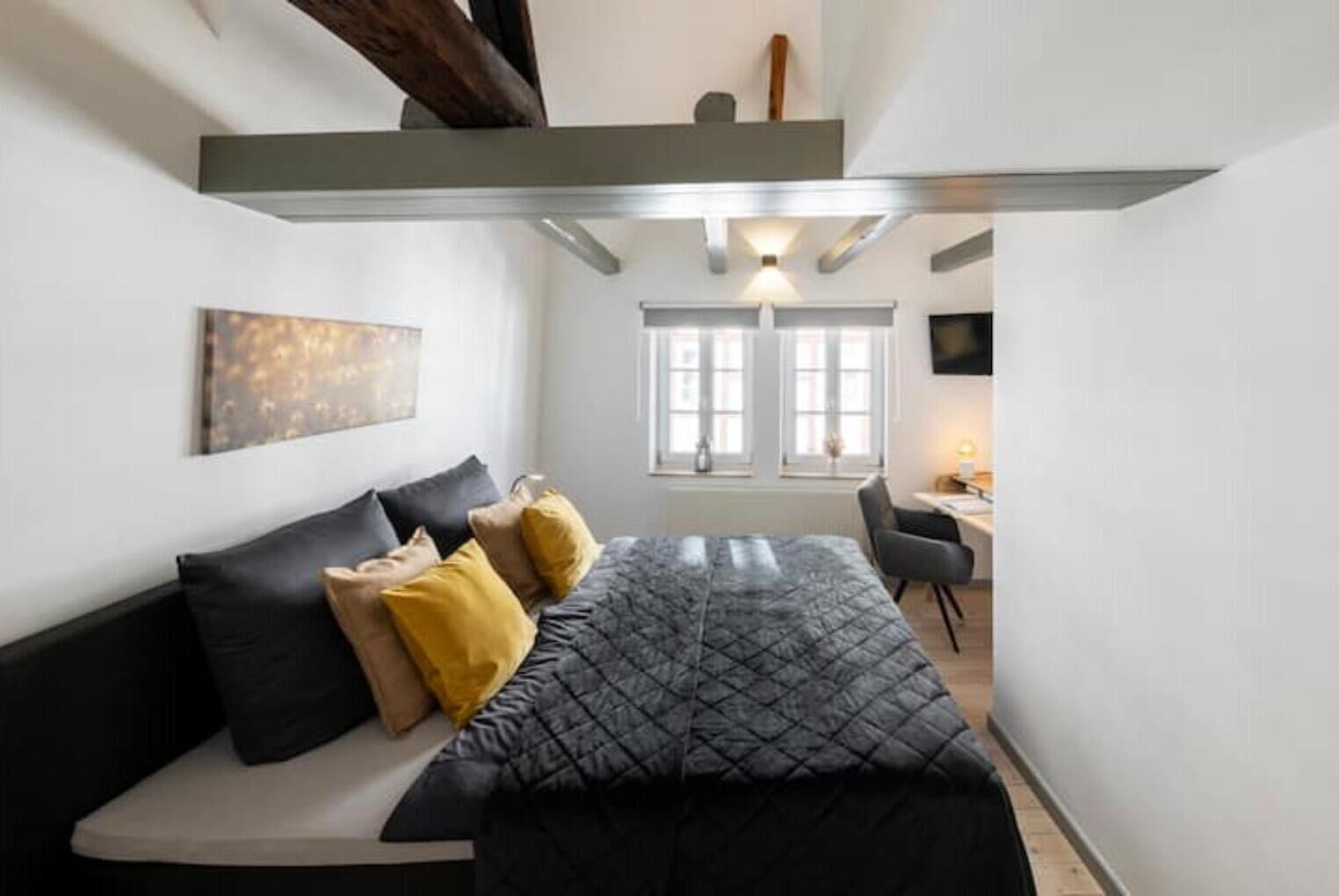 4 Schlafzimmer, Schreibtisch, Bügeleisen/Bügelbrett, Reisekinderbett