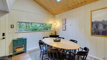 House (1 Bedroom) | Interior
