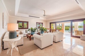 Villa | 5 bedrooms - River View BBQ and Pool 16 PPL Casa de Campo (La Romana)