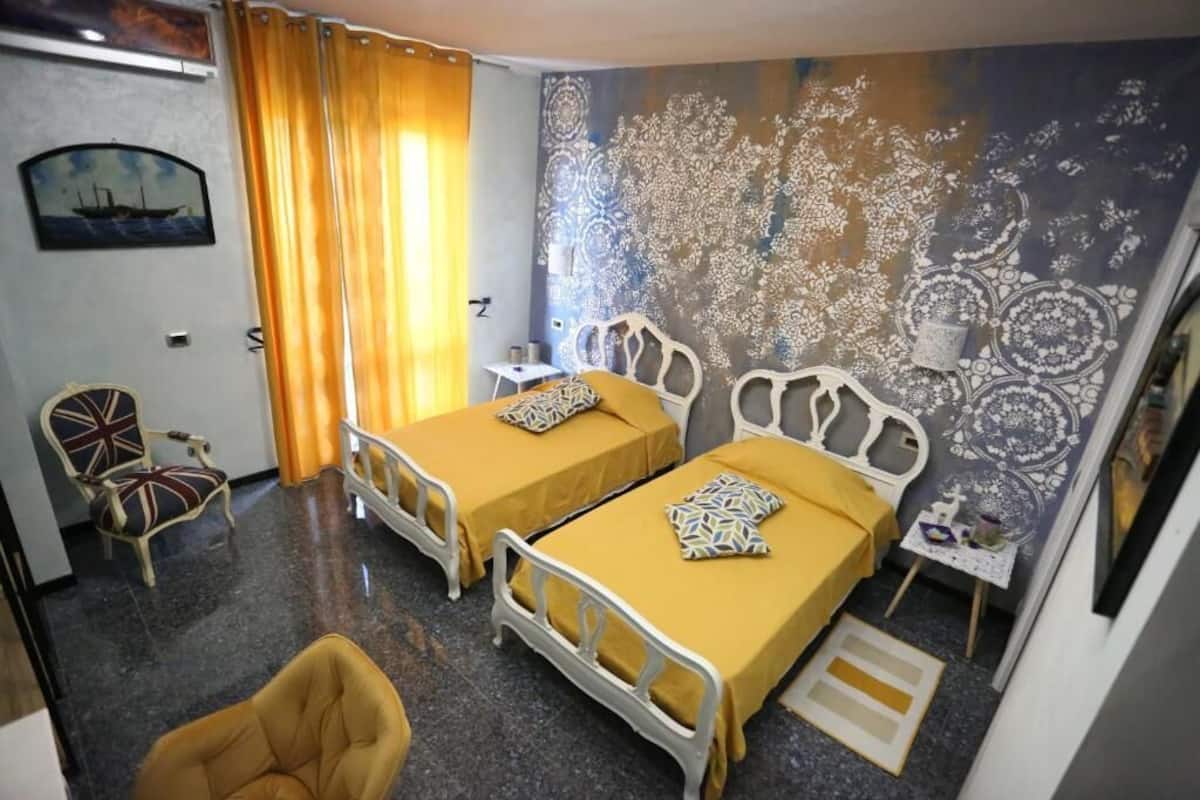 Business Twin Room | Living area | 30-inch LED TV with satellite channels, heated floors