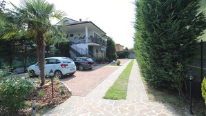 Esterni