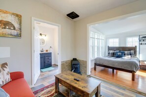 Apartment (0 Bedroom) | Interior