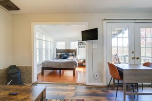 Apartment (0 Bedroom) | Interior