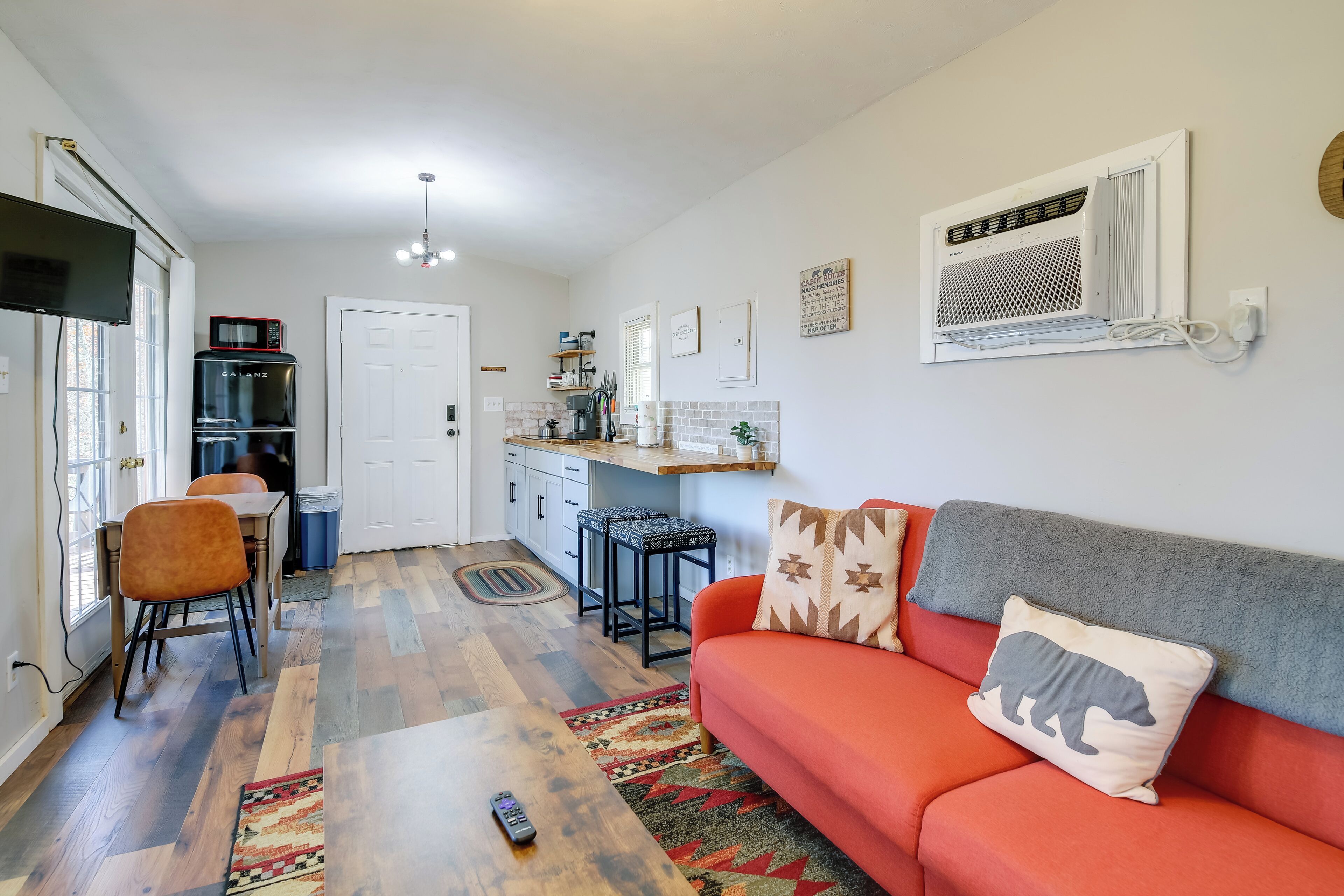 Apartment (0 Bedroom) | Interior