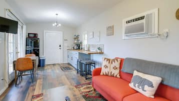 Apartment (0 Bedroom) | Interior