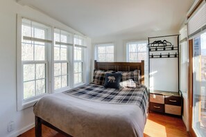 Apartment (0 Bedroom) | Interior - Cozy Hope Cabin Vacation Rental in Cosby w/ View (Cosby)