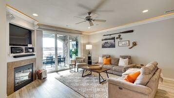 Apartment (3 Bedrooms) | Front of property