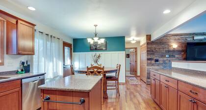 Pet-friendly Tomahawk Home: Deck & Private Hot Tub