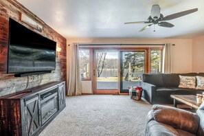 House (2 Bedrooms) | Interior