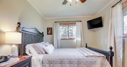Pet-friendly Tomahawk Home: Deck & Private Hot Tub