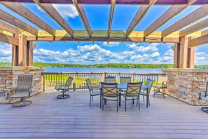 House (3 Bedrooms) | Interior - Fire Pit: Arrowhead Lake Vacation Rental! (Pocono Lake)