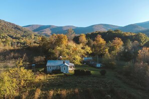 Interior - Idyllic Blue Ridge Mountain Home on 26-acre Farm (Roan Mountain)