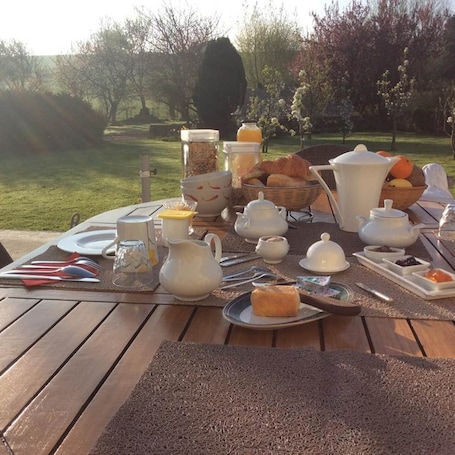 Outdoor dining. The Blue Room