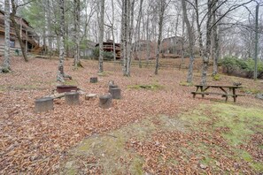 Apartment (3 Bedrooms) | Interior - Beech Mountain Condo w/ Community Pool & Game Room (Banner Elk)
