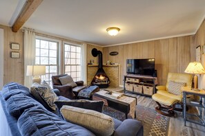 Front of property - Beech Mountain Condo w/ Community Pool & Game Room (Banner Elk)