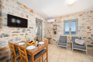 Dining - Villa Dioni Ena - Two Bedroom Villa, Sleeps 5 (Ditiki Mani)