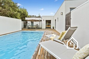 Et oppvarmet basseng