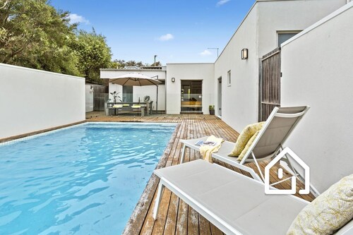 Villa Santorini *1 NIGHT FREE* Secluded Back Beach Poolside Oasis