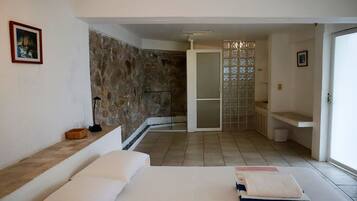 2 bedrooms, WiFi