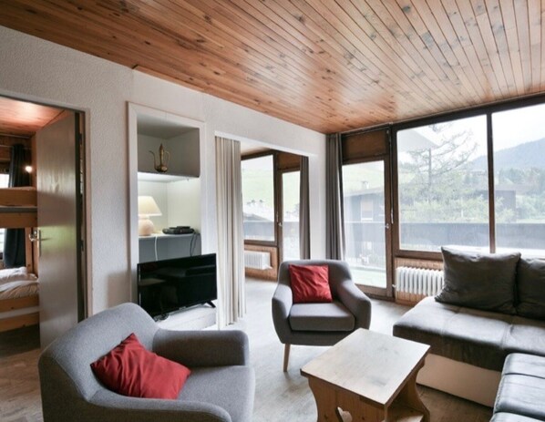 Living area - Appartement 52m2 Avec Grand Balcon La Clusaz Centre (La Clusaz)