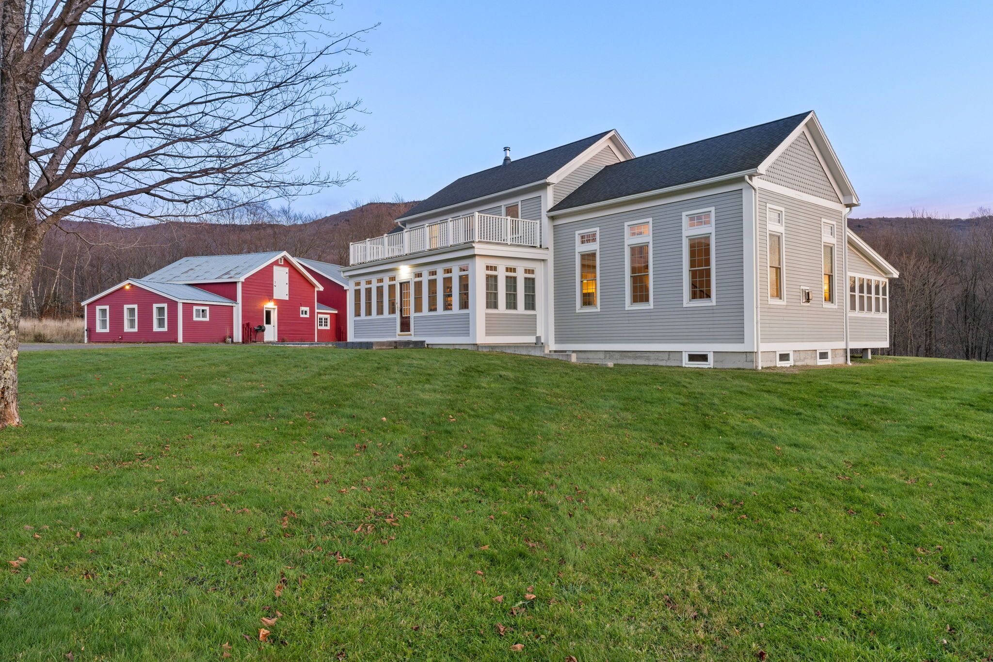 Elegant Modern Farmhouse @ JayPeak; 4BR, Pet-Friendly