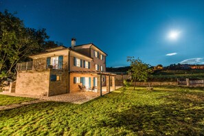 Exterior - Peaceful Istrian villa with pool ideal for a romantic gateway or family vacation (Momjan)