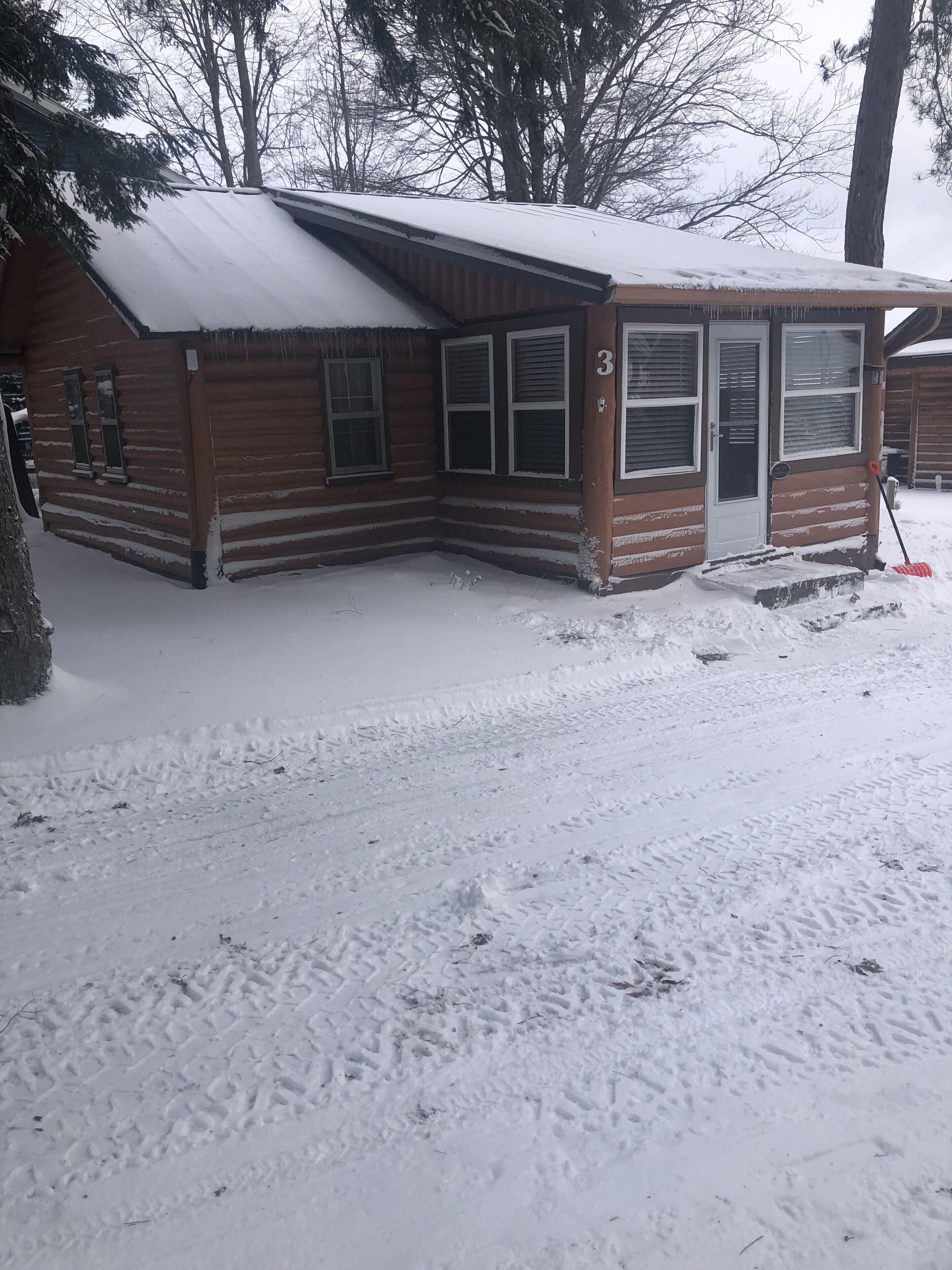 Quiet Corey Cove One Bedroom Cabin With Otsego Lake Views, Close to Skiing