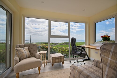 High Auchenlarie Cottage -  a cottage that sleeps 6 guests  in 3 bedrooms