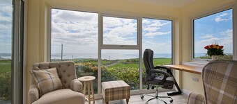 High Auchenlarie Cottage -  a cottage that sleeps 6 guests  in 3 bedrooms