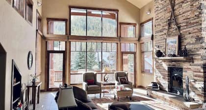 Ski-In/Out 5 BR House at Copper Mtn