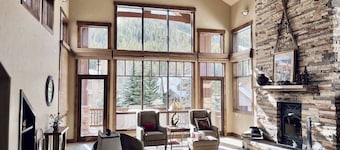 Ski-In/Out 5 BR House at Copper Mtn