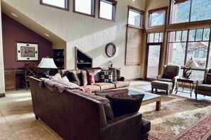 TV, fireplace, offices