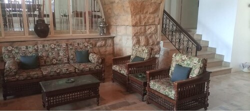 Beit Nemer Chemlan Arch house private garden sunset valley view 24/7 Electricity