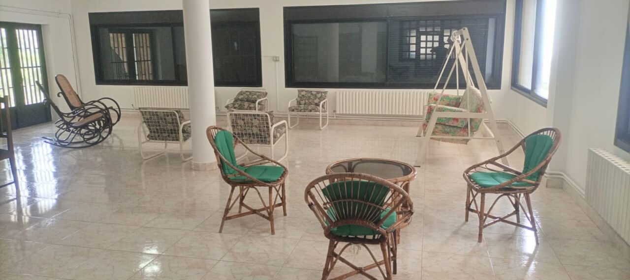 المنشأة من الداخل