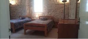 3 dormitorios, tabla de planchar con plancha, wifi y ropa de cama