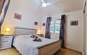 2 bedrooms, iron/ironing board, free WiFi, bed sheets