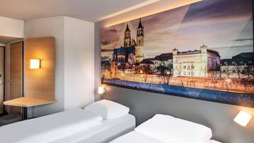 Zweibettzimmer | Schreibtisch, schallisolierte Zimmer, kostenloses WLAN