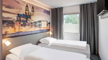 Zweibettzimmer | Schreibtisch, schallisolierte Zimmer, kostenloses WLAN