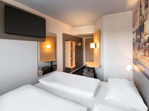 Double Room | Desk, soundproofing, free WiFi - B&B HOTEL Magdeburg-Barleben (Barleben)
