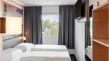 Camera doppia | Una scrivania, insonorizzazione, Wi-Fi gratuito